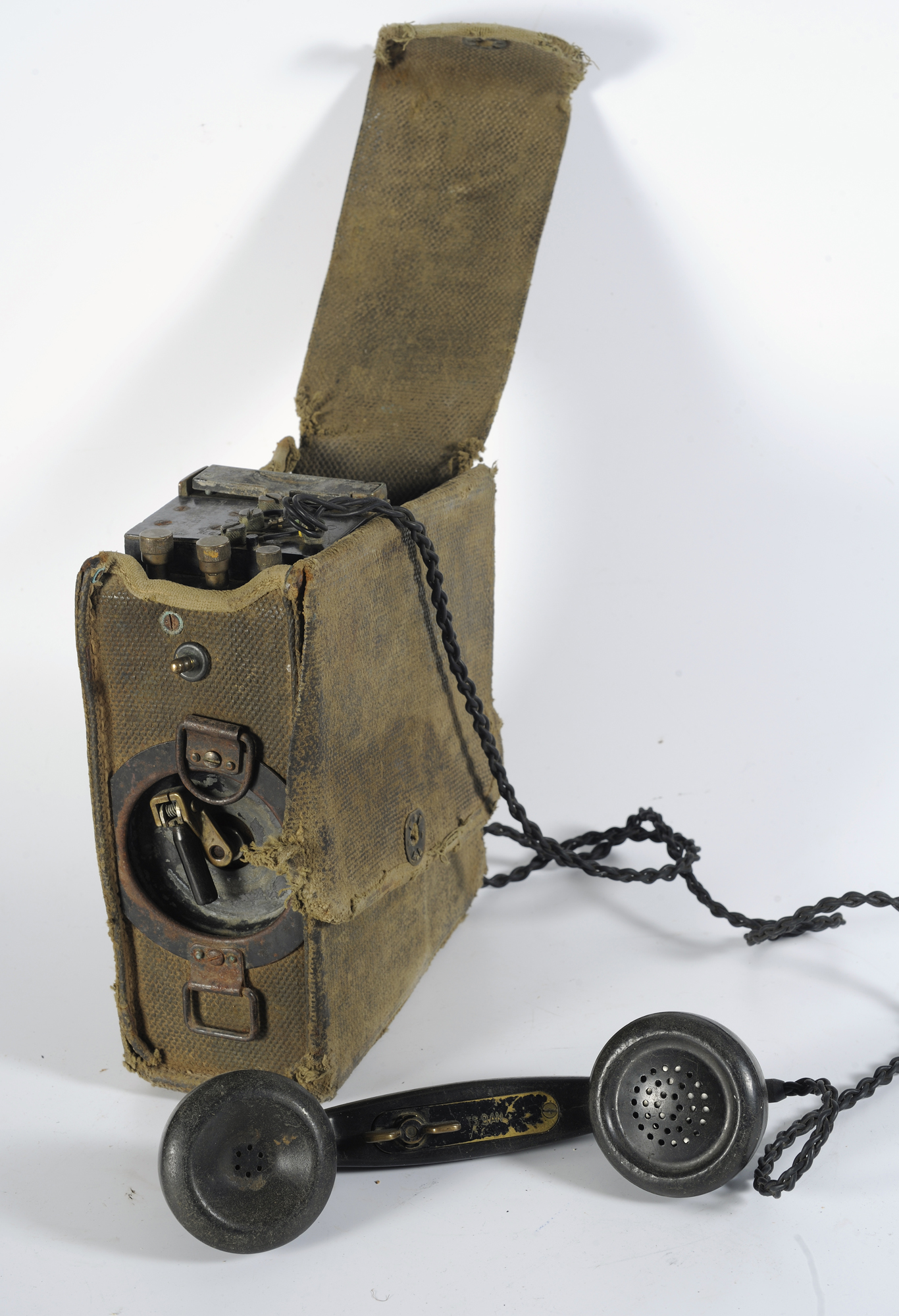 Οι Διαβιβάσεις στον Πόλεμο του ’40 μέσα από τη συλλογή του Μουσείου Τηλεπικοινωνιών